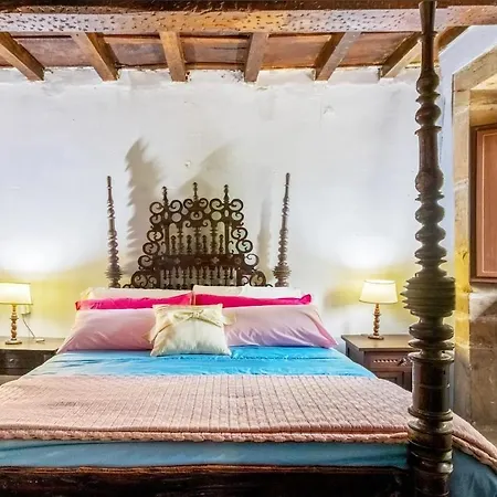 La Casona De *